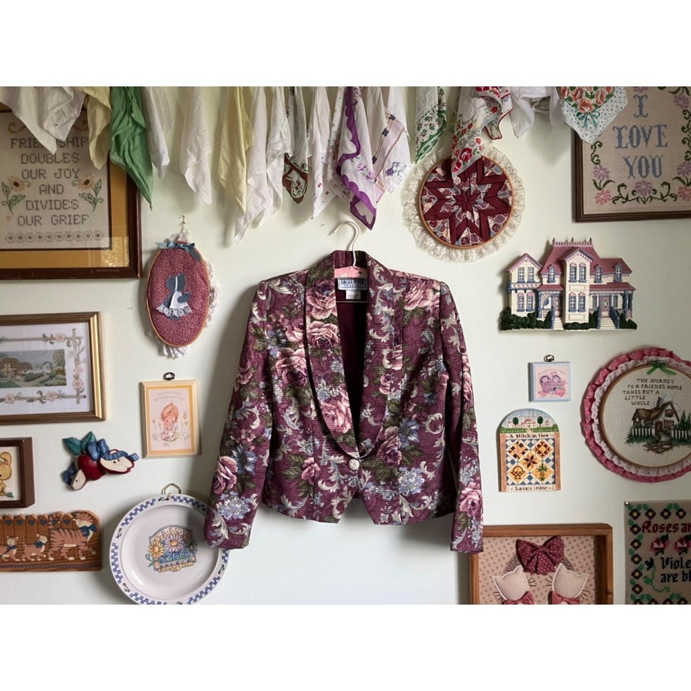 80's VTG Eagle River Traders grandmacore mauve floral cropped blazer
